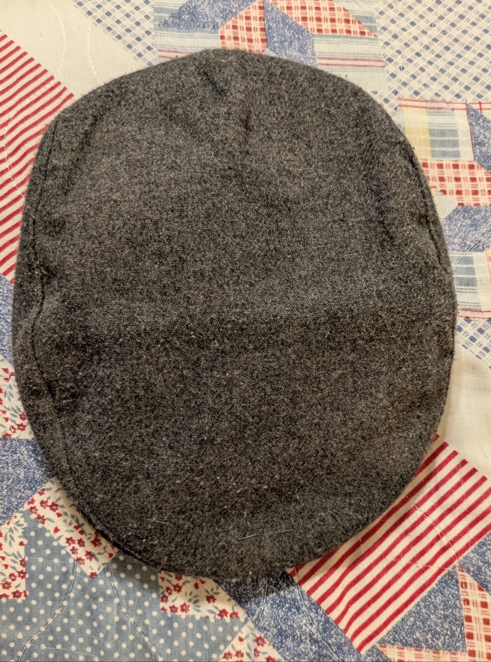 Vintage Men's Gray Wool Flat Cap - Classic Casual Hat